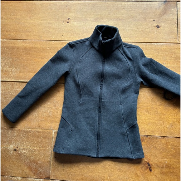 Lululemon Scuba Jacket - Picture 2 of 5